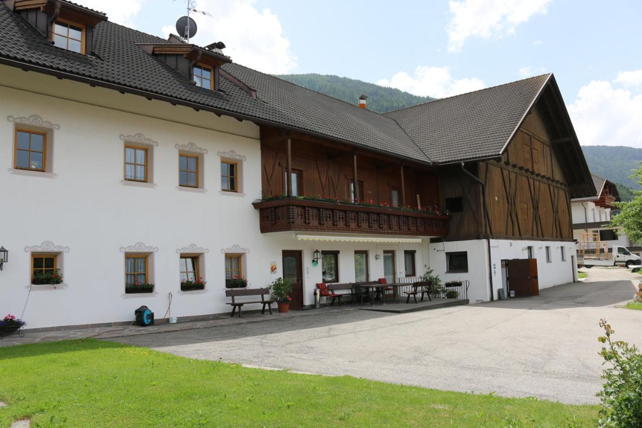 ホテル Lindnerhof Urlaub Am Bauernhof サン・ロレンツォ・ディ・セバート エクステリア 写真