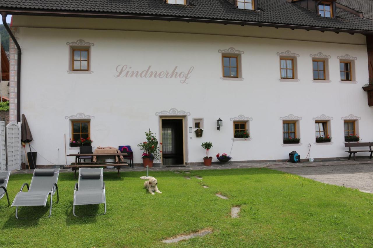 ホテル Lindnerhof Urlaub Am Bauernhof サン・ロレンツォ・ディ・セバート エクステリア 写真